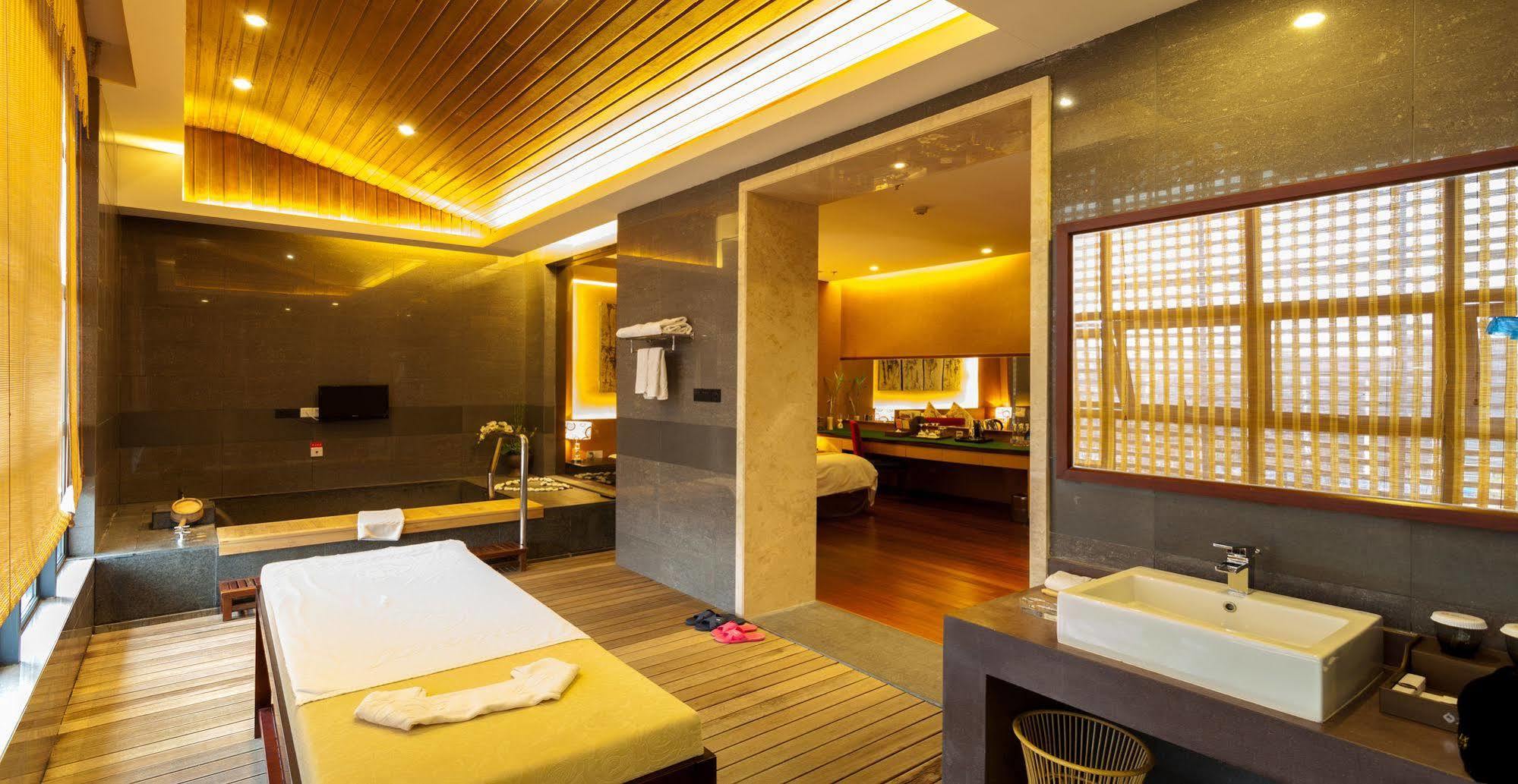 Suzhou Phoenix Hotspring Resort Zhangjiagang Eksteriør bilde